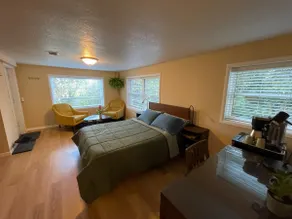 Mid-century guest suite in Mt Tabor! - Image 4