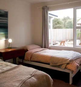 Lawrence Creek Cottage - Image 4