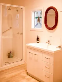 Lawrence Creek Cottage - Image 5