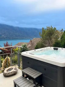 Luxury Lakeview Chalet with AC & SPA near Interlaken - Image 4