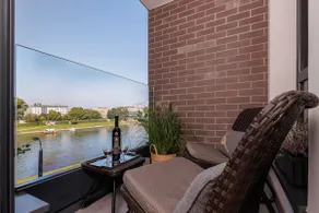 Riva Verona Apartment 86 - Image 5