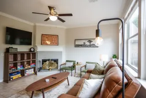 Comfortable, Convenient & Near the Action! - Image 5