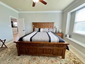 Cozy Friendly Group Stay. - Image 2