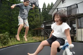 10 min from Kurokawa | Forest lodge | Huge trampoline | Free BBQ | Up to 10 guests | 180 m² - Image 2
