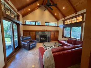 Architect-Designed Japanese Courtyard House Spa-EV - Image 3