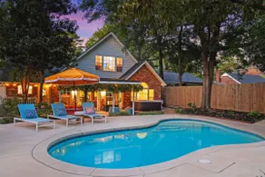 Rooster Row | Pool, Jacuzzi, Fire Pit + Poker room - Image 3