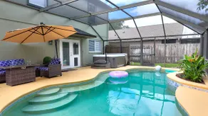 Oviedo Escape- Heated Pool & Hot Tub - Image 3