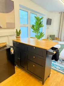 Elegant Studio with Everything You Need - Image 3