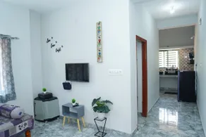 Sukruthi service apartment 3BHK - Image 2