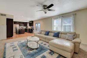 Spacious Mansion near Homes Lake 7 Bedrms 8 beds - Image 2