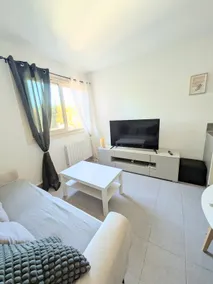 Charming one-bedroom apartment 100 m from the thermal spa, ideal location - Image 3