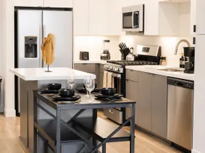 Modern Apartment with Pool & GYM Near Disneyland - Image 3