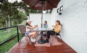 Cabin with Jacuzzi | Private & close to Thermal - Image 5