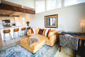 Peaceful Riverside Getaway - Image 3