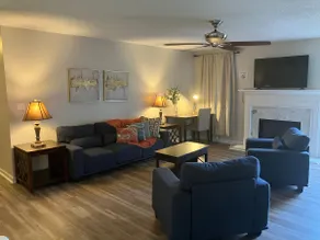 Corp. Stay | 4BR w/ Workspace | Spring Discounts - Image 2