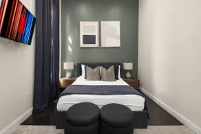 Designer Harlem Home | 4BR | Sleeps 12 - Image 2