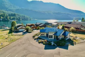 Cornerstone Haven – A Family Lakeside Escape - Image 4