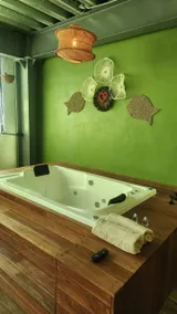 Beautiful camping-style accommodation with a Jacuzzi - Image 2