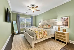 Tailored Townhouse with Pool & Lake Access - Image 4