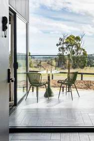 Soak in Nature: Luxury Outdoor Bathing - Image 4