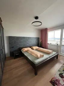3 bedroom apartment with infrared sauna right in the center. - Image 3