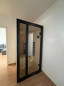 3 bedroom apartment with infrared sauna right in the center. - Image 5