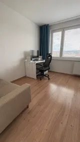 3 bedroom apartment with infrared sauna right in the center. - Image 4
