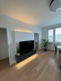 3 bedroom apartment with infrared sauna right in the center. - Image 2