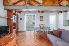 Homey Grandeur - Spacious Stay with Terrace & Wi-Fi - Image 5