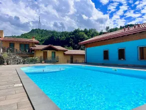 Deluxe apartment with mountain view - Image 4
