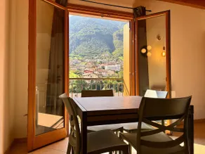 Deluxe apartment with mountain view - Image 2