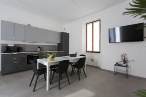 La Corte Short Term Rentals: Pitagora Apartment - Image 2