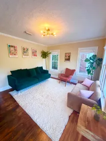 Murray Hill Nook | 2BR | 1BA | Walkable | Central - Image 2