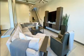 Stunning Home at Center of Rochester - Image 3