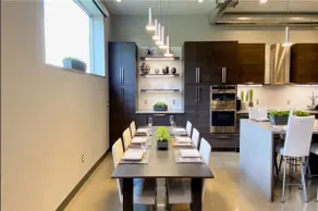 Stunning Home at Center of Rochester - Image 4