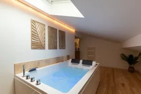 Pyrenees Signature - Gavarnie Suite - Image 2
