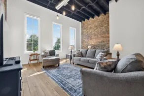Sleeps 6. Two Downtown Lofts Combined. - Image 2