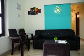 Cozy Entire 1BHK Balcony Home – Feel at Home - Image 3
