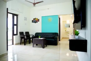 Cozy Entire 1BHK Balcony Home – Feel at Home - Image 4