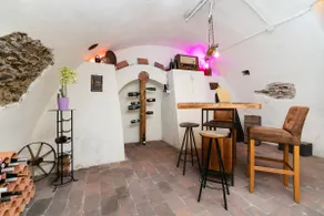 Romantic wine cellar cottage with hot tub - Image 3