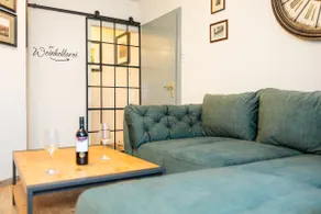 Romantic wine cellar cottage with hot tub - Image 2