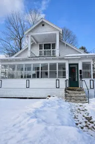 Hilltop in Rumford Spacious & Spotless - Image 3