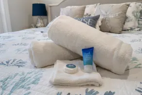 Linens Included • A+ Bay Views • 5BR w/ Elevator - Image 5