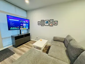 Center of Seattle | Panoramic Rooftop| 3BR Sleep 6 - Image 3