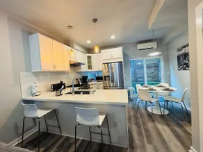 Center of Seattle | Panoramic Rooftop| 3BR Sleep 6 - Image 4