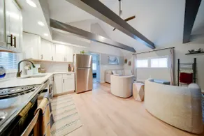 'wishin & Fishin' Walkable Erie Home By the Beach! - Image 2