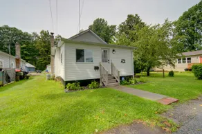 'wishin & Fishin' Walkable Erie Home By the Beach! - Image 3