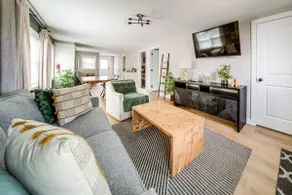 'zen Haven' Lakefront Erie Home w/ Shore Access - Image 5