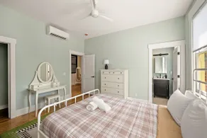 Cozy 2BR Near Findlay Market and UC, Rhinegeist - Image 2