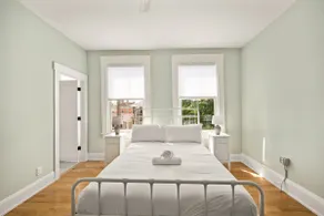Hidden Gem 2BD w/ Patio, Near Findlay Market, UC - Image 2
